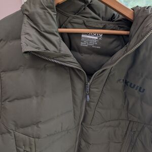 KUIU Green Puffer Jacket with Quilted Insulation